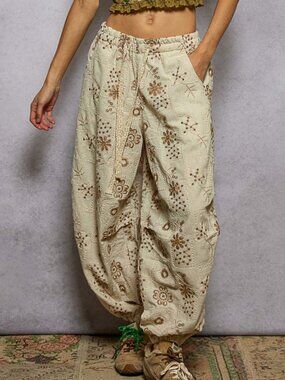 Natural Floral Embroidery Quilted Jogger Pants
